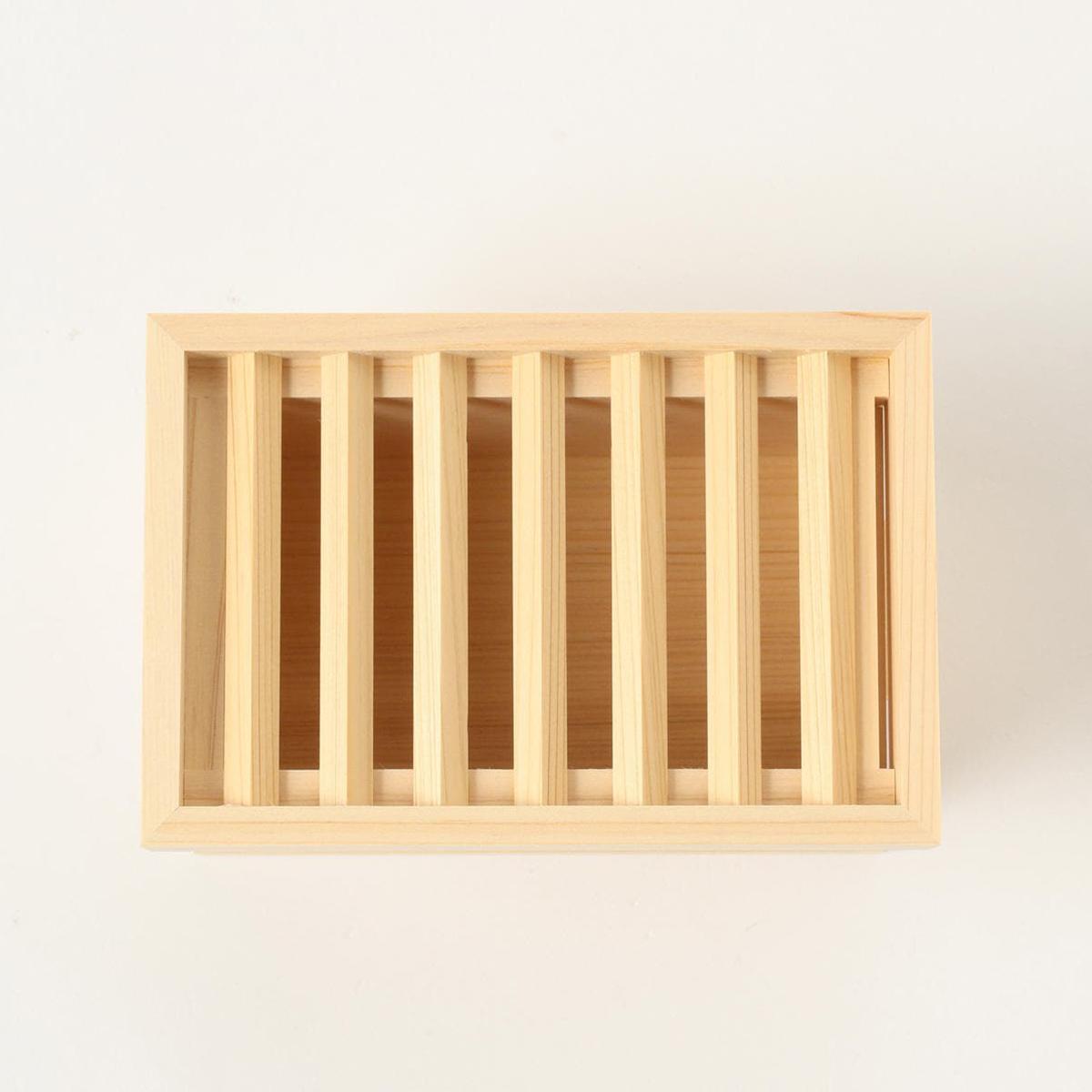 BEAMS 別注　お賽銭箱　俵田屋　ひのき　木製 新しいロゴ引っ提げて、帰ってきたよあのアイテム｜ビームス