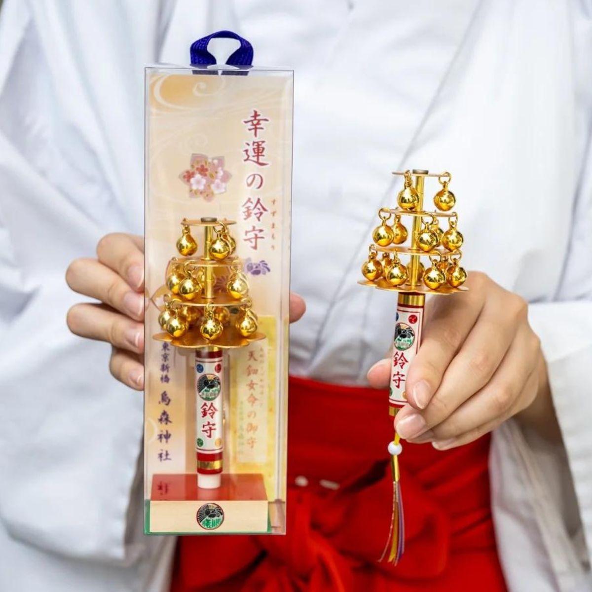 上班族參拜的熱門神社！ 烏森神社天鈿女命幸運鈴守＆心願白羽守