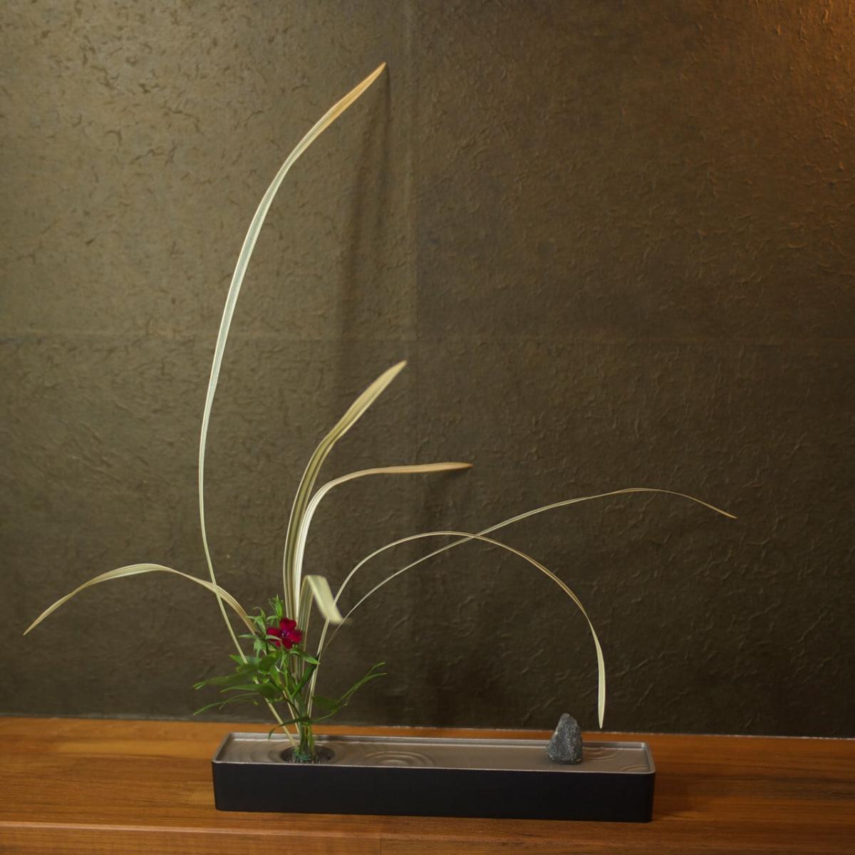 雫のたわむれ 花器 楽天市場】雫型チャームパーツ カン付きフラワーフレーム 14*9