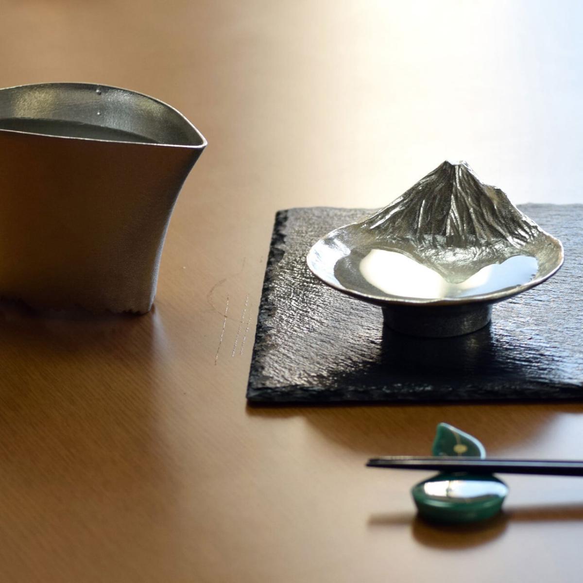 我愛我家】在杯盞中欣賞逆富士美景！銀雅堂富士山倒影錫製酒杯